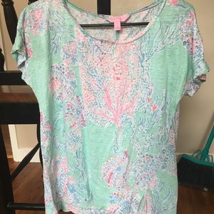 Lilly Pulitzer t-shirt